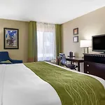 Comfort Inn & Suites Kansas City - Northeast