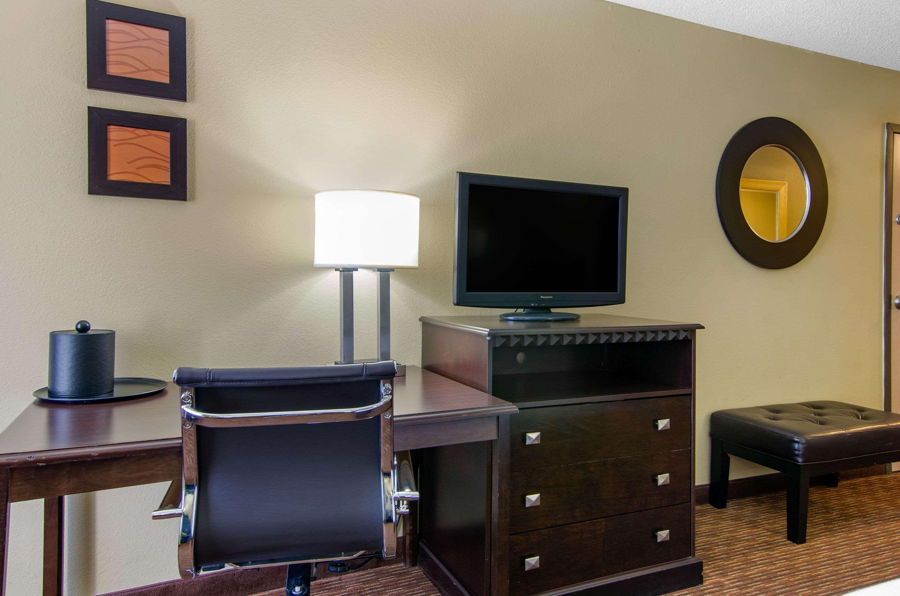 Comfort & Kansas - Northeast Hotel 2*