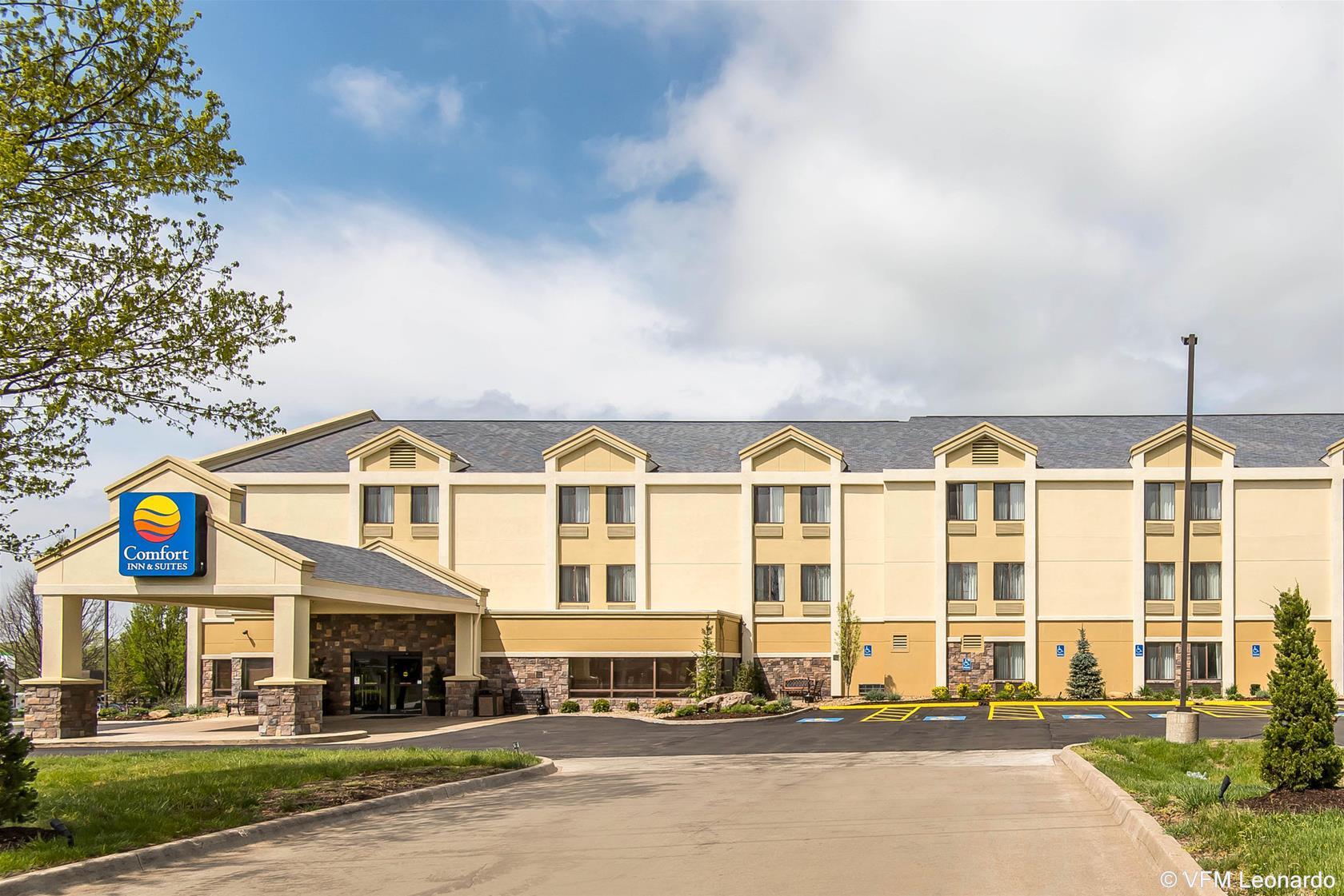 Hotel Comfort & Kansas - Northeast Kansas City